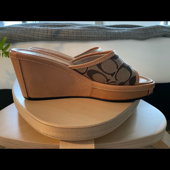 Coach Charma Vaccheta C Logo Mules - Picture 2 of 7